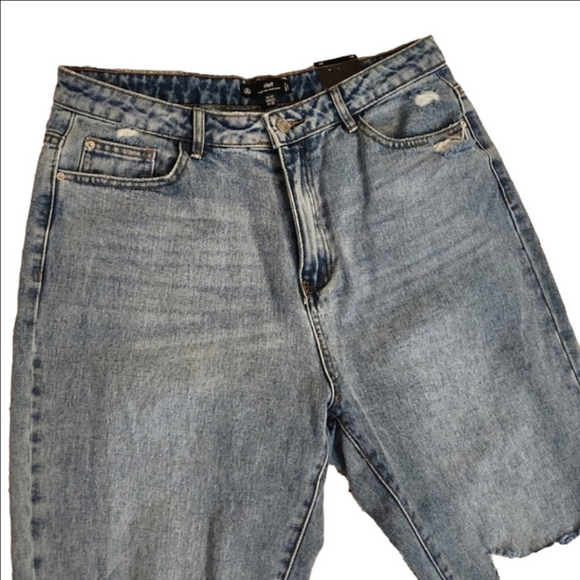 NWT Womens MISSGUIDED Riot high rise distressed mom jeans size 10S. - Picture 2 of 15